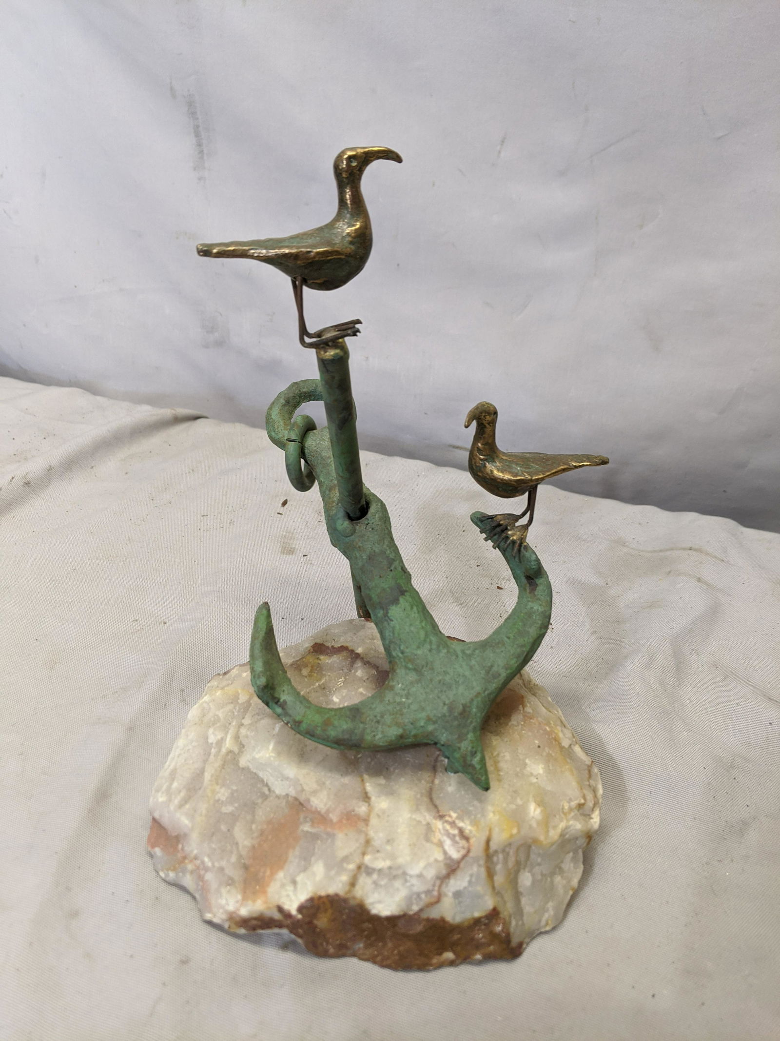 Curtis Jere Faux Bronze Anchor Sculpture on Quartz: Curtis Jere Faux Bronze Anchor Sculpture on Quartz 9 3/4 high Shipping in continental US $25.00 If shipping is $0 then buyer arranges pick up or shipping. Please ask any questions before bidding Good