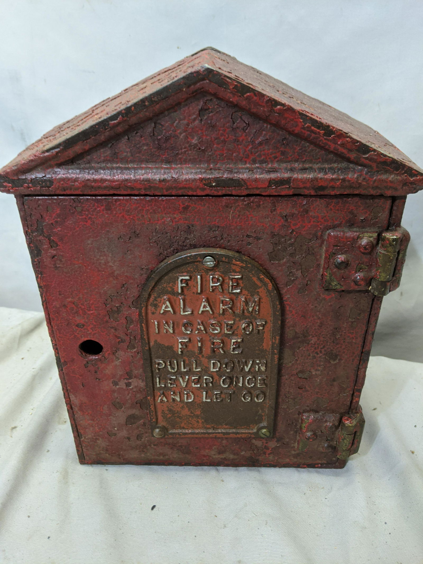 Antique Cast Iron Fire Alarm Box (1 of 8)