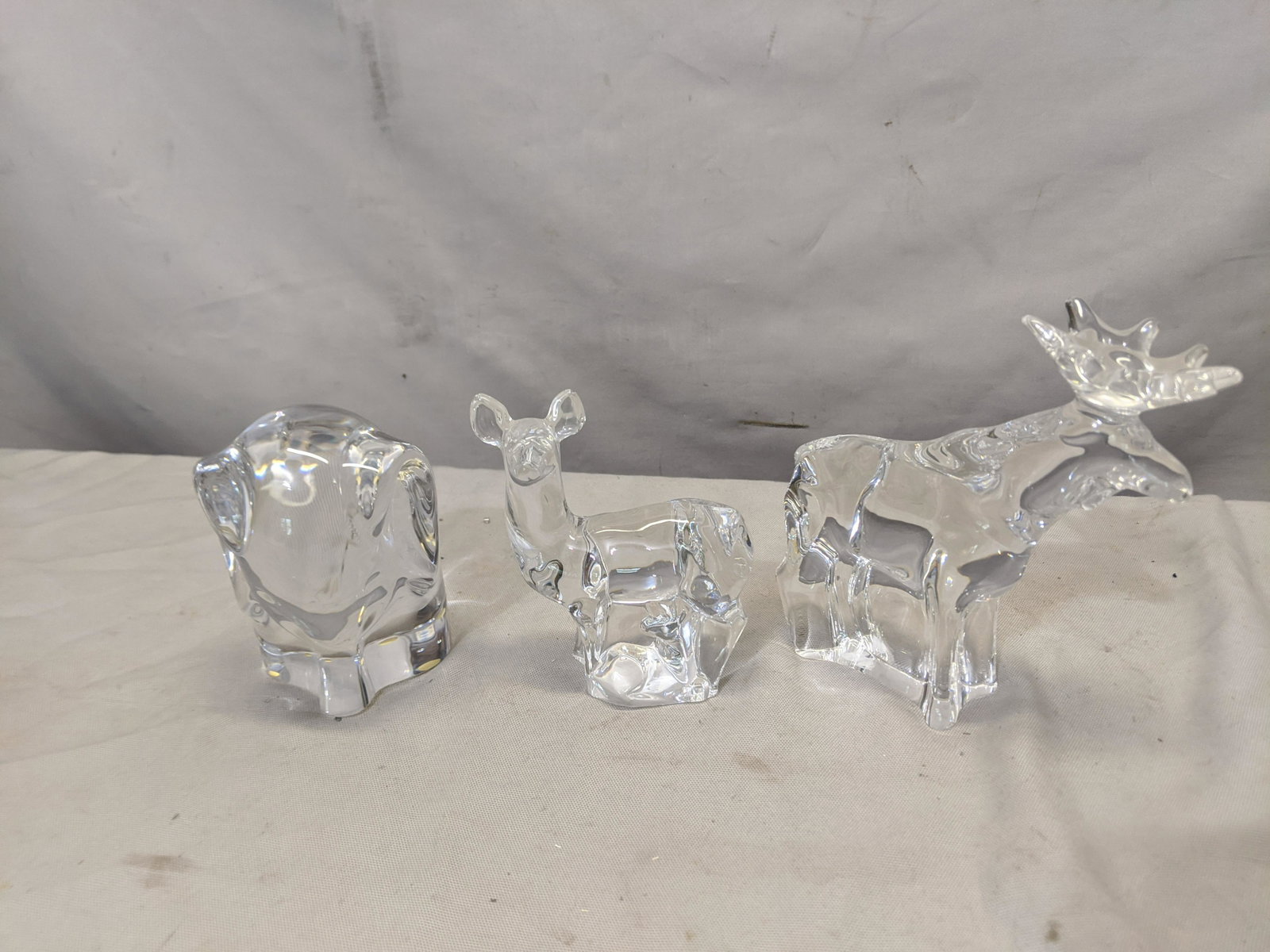 Lot 4 Orrefors Crystal Baseball Elephant Deer Moose: Lot 4 Orrefors Crystal Baseball Elephant Deer Moose. Measurements in inches: We offer in-house shipping. Item(s) will be packed after invoice is paid and shipping cost will be collected seperatly via 