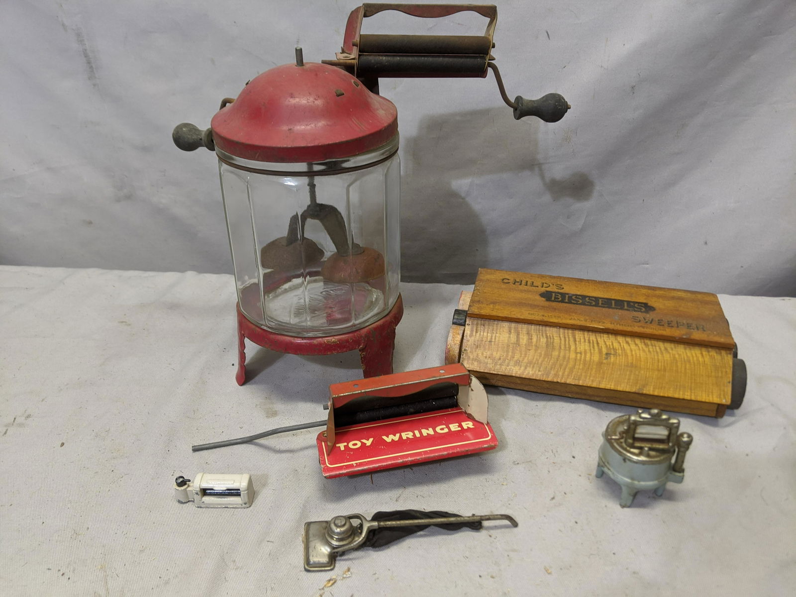 Lot Antique Childs Household Toys Wringer Vacuum (1 of 6)
