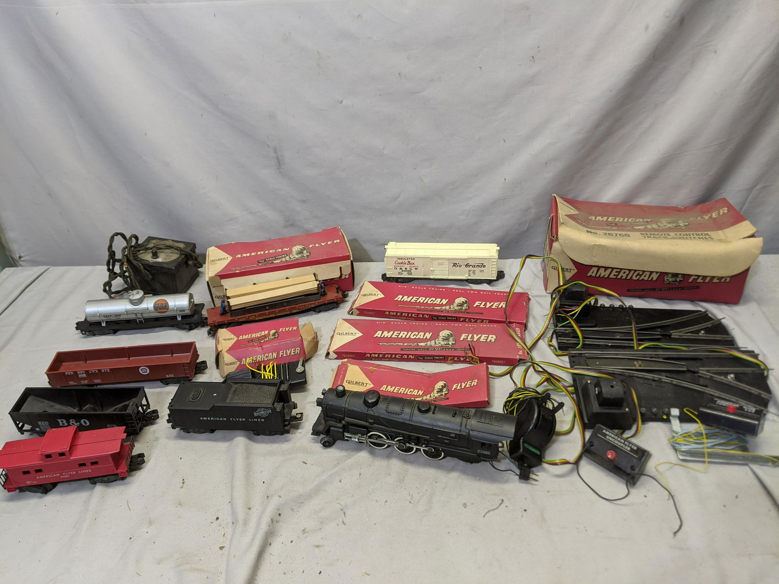 American Flyer Train Set 21085 Engine w/ Tender etc (1 of 10)