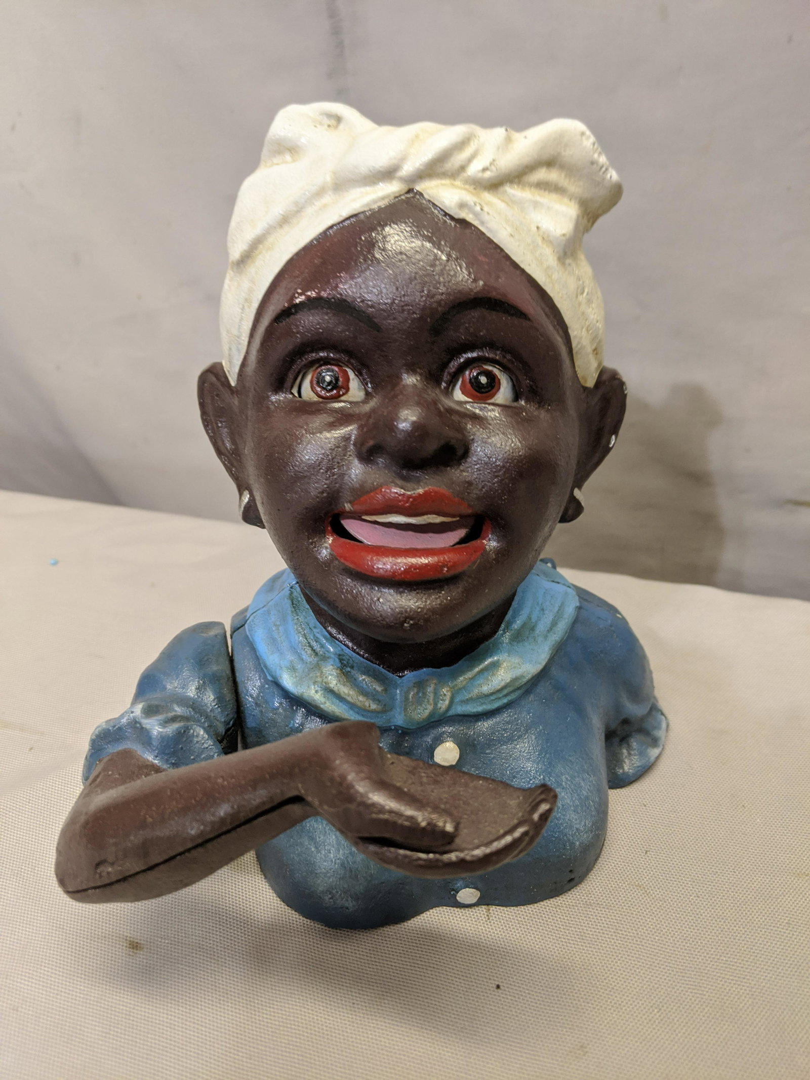 Repro John Harper Black Woman Cast Iron Mechanical Bank: Repro John Harper Black Woman Cast Iron Mechanical Bank. Measurements in inches:7 high We offer in-house shipping. Item(s) will be packed after invoice is paid and shipping cost will be collected sepe