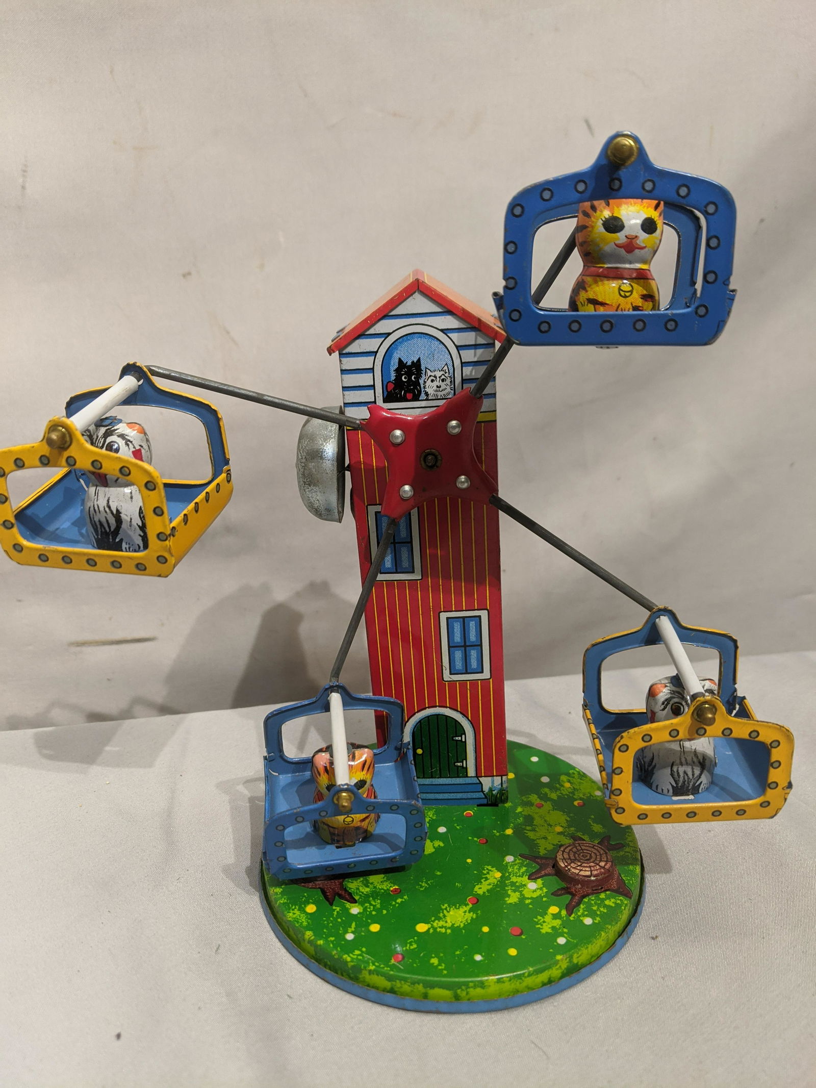 Vintage SY Japan Tin Litho Wind Up Cat Ferris Wheel (1 of 6)