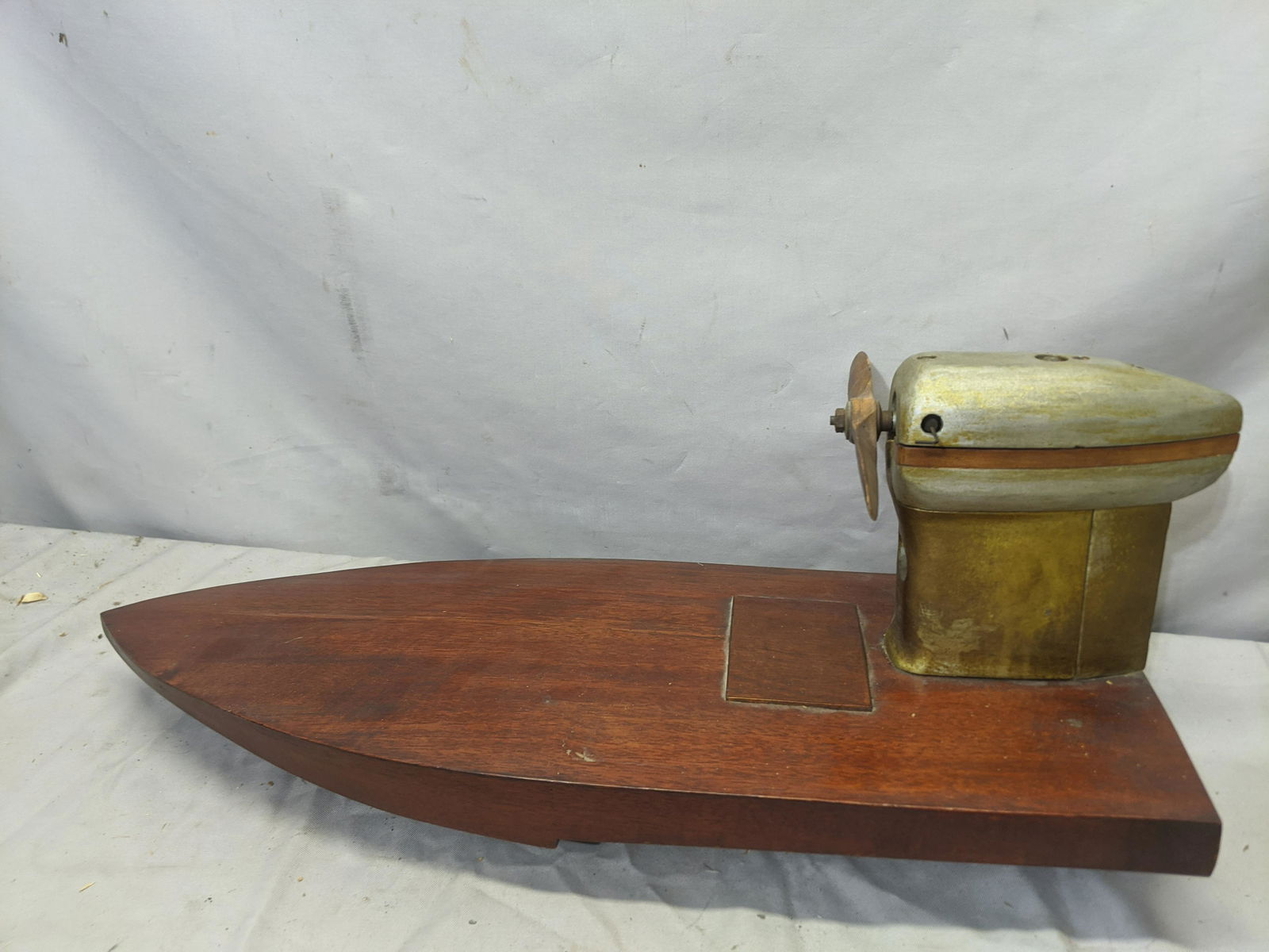 c1940 Gas Powered Wood Race Tether Boat Model Toy (1 of 8)