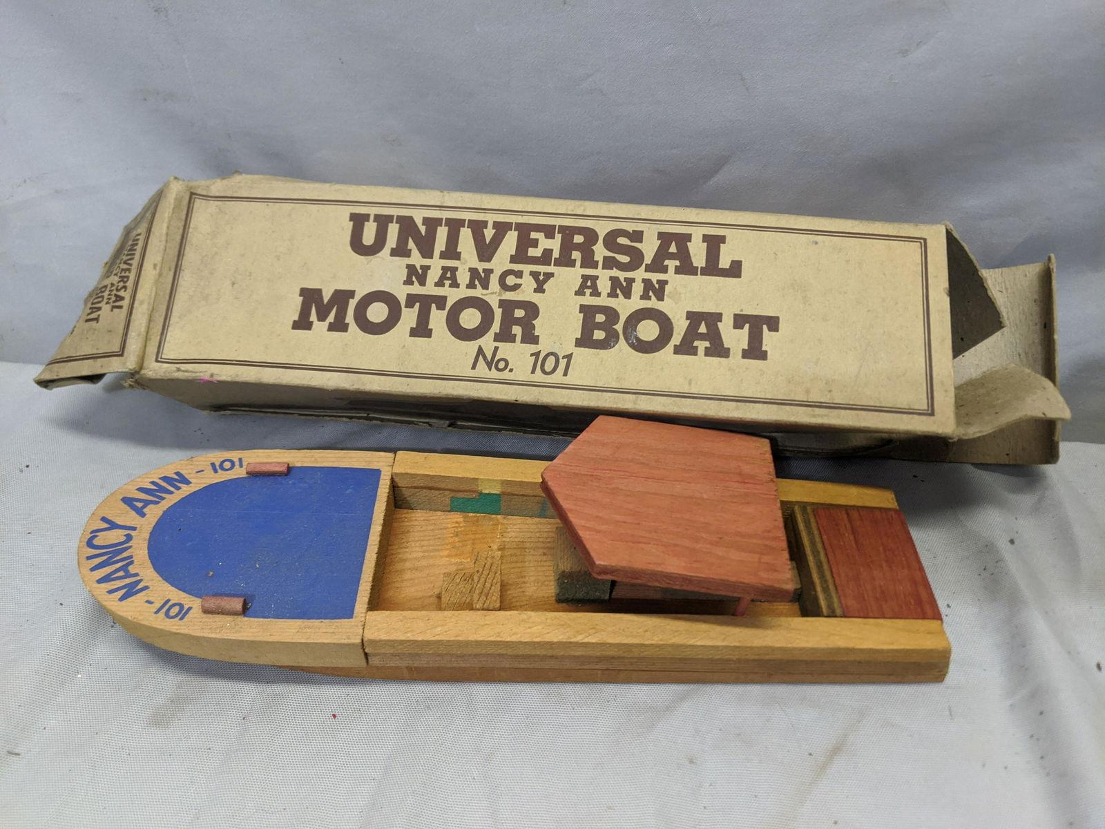 Vintage Universal Nancy Ann Wood Motor Boat No 101 in (1 of 5)