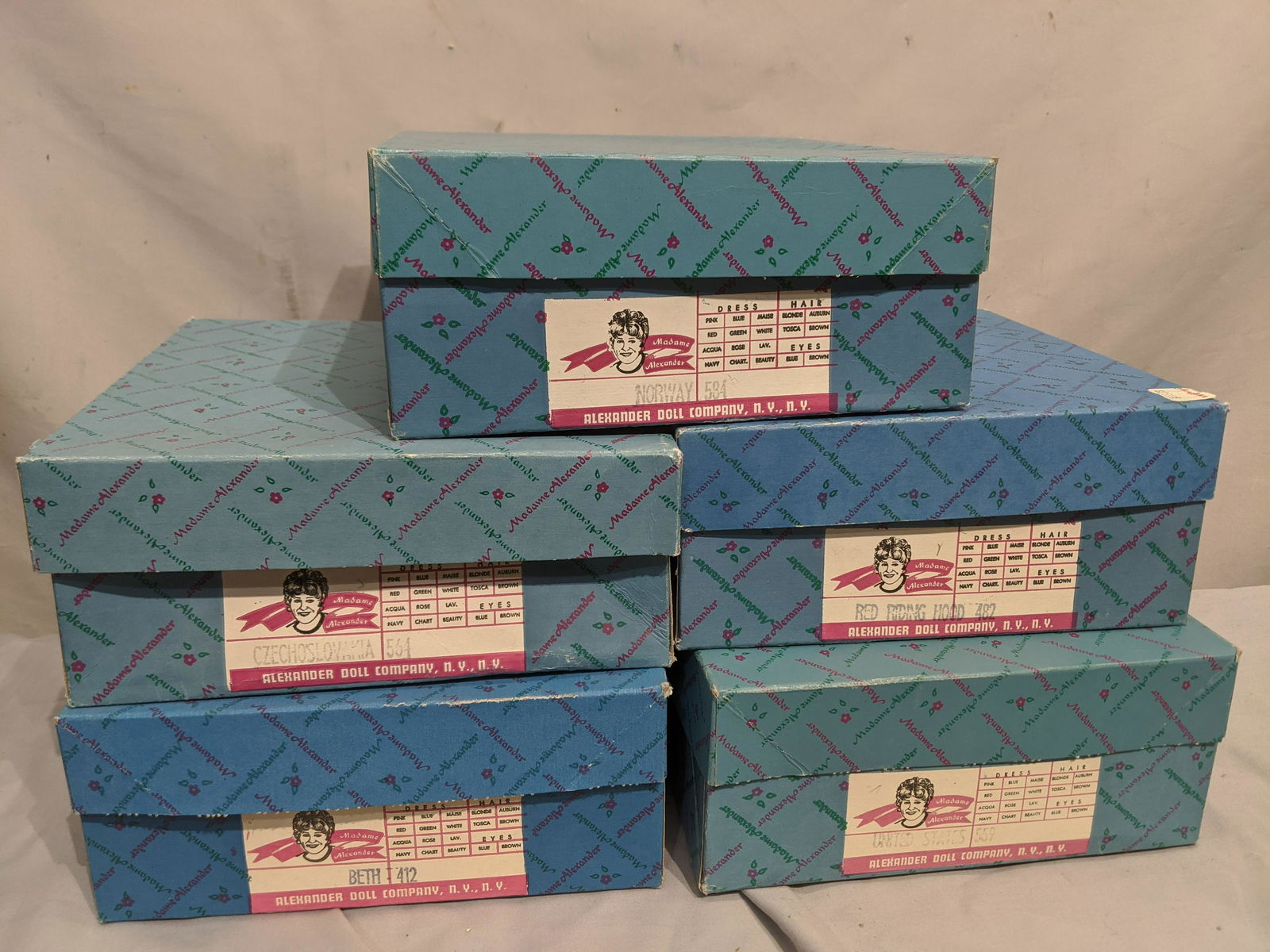 Lot 5 Madame Alexander Dolls in Boxes 584 564 482 559 (1 of 8)