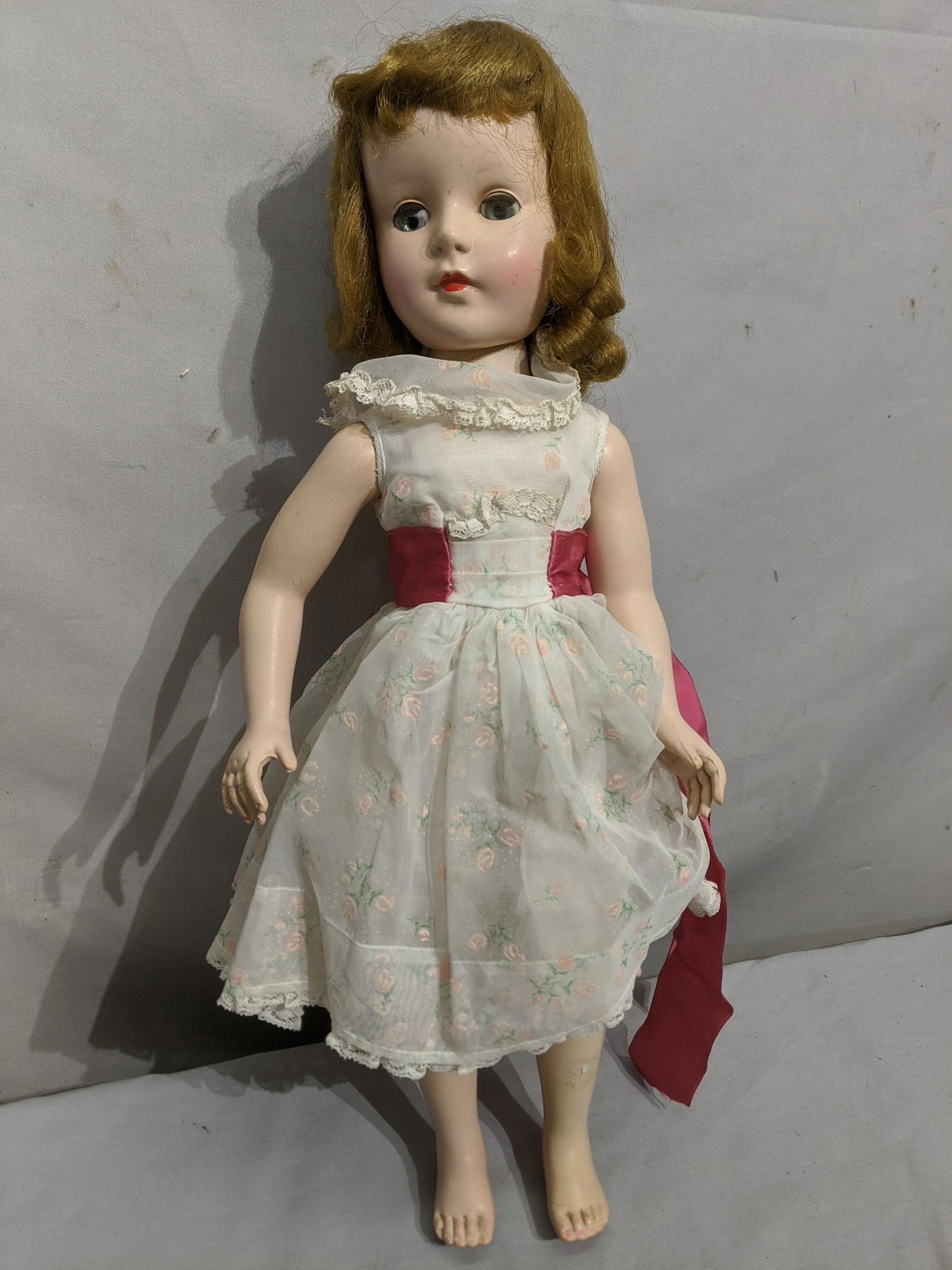 Vintage 17 High Madame Alexander Walker Hard Plastic (1 of 6)