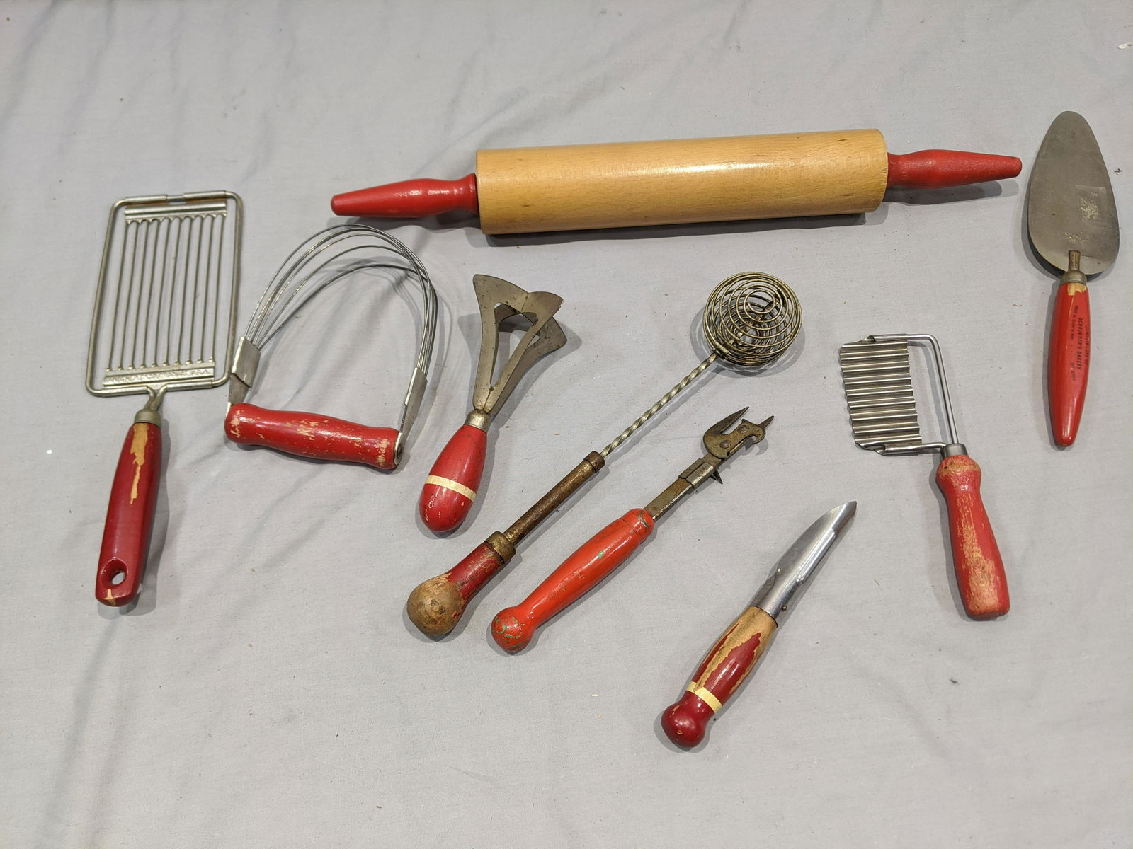 Lot 9 Vintage Red Handle Wood & Metal Kitchen Utensils (1 of 5)