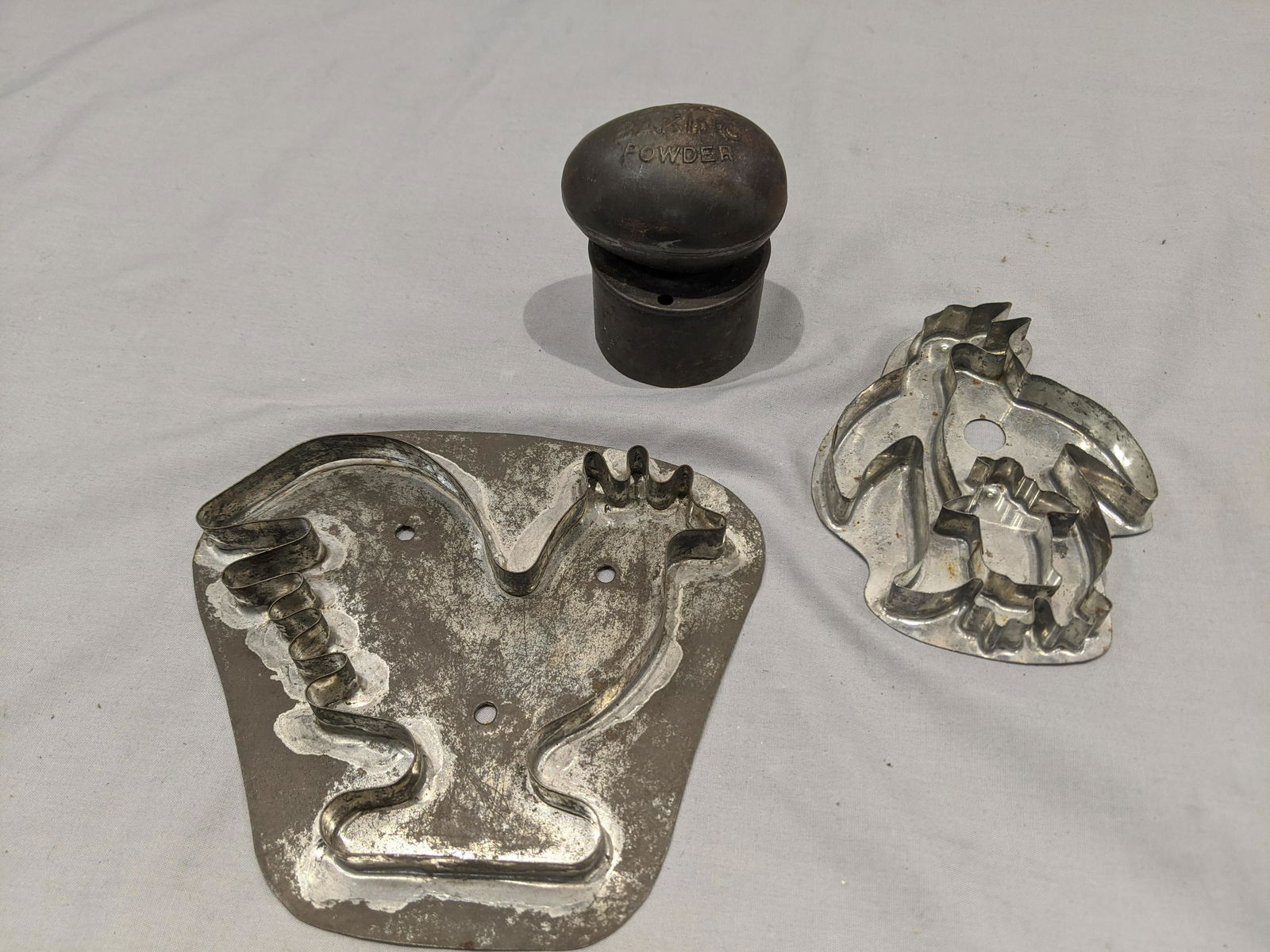 2 Rare Large Cookie Cutters Penguin Rooster & Egg (1 of 6)