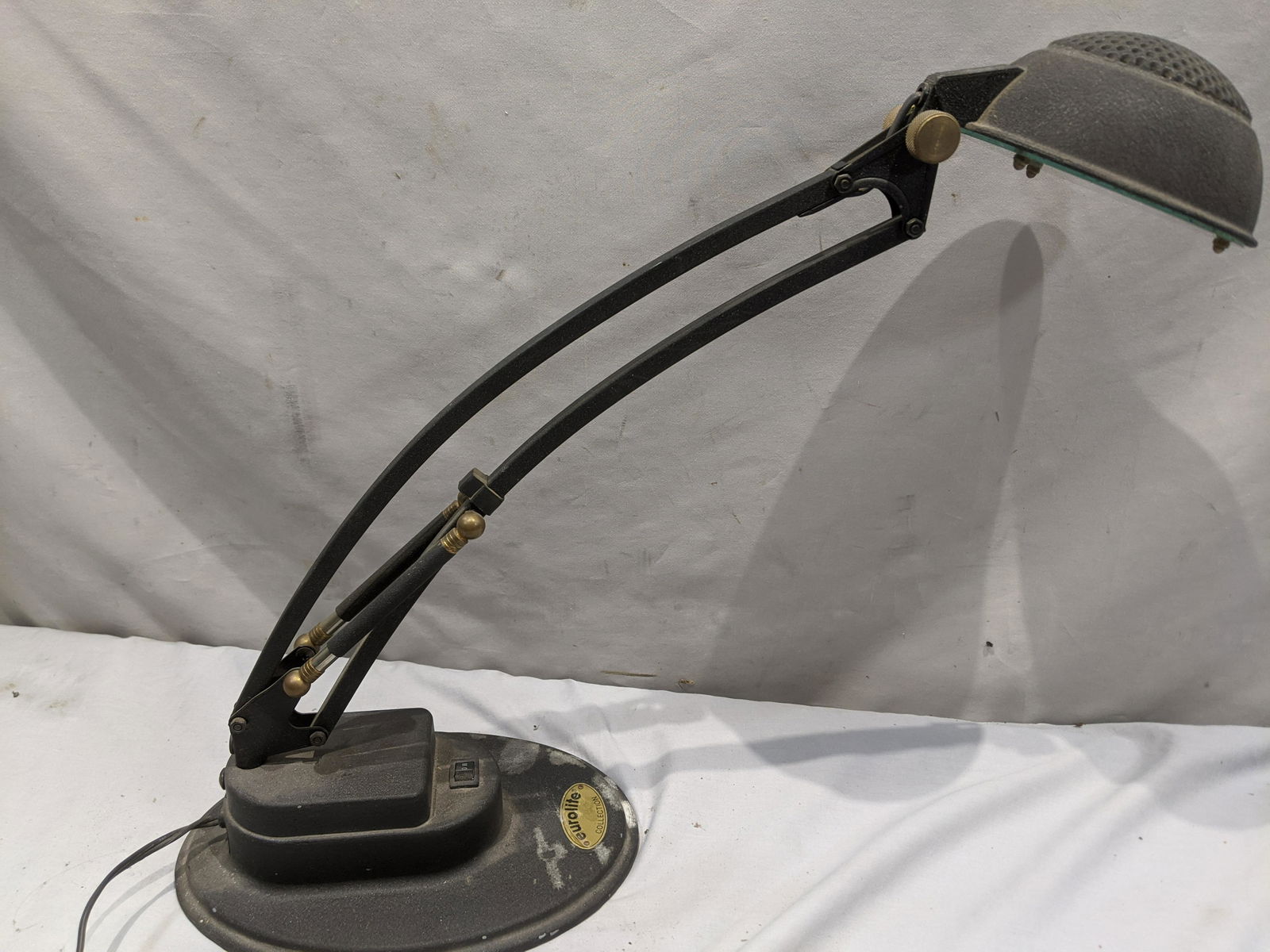 Eurolite Collection Black Japanned Adjustable Desk Lamp (1 of 7)