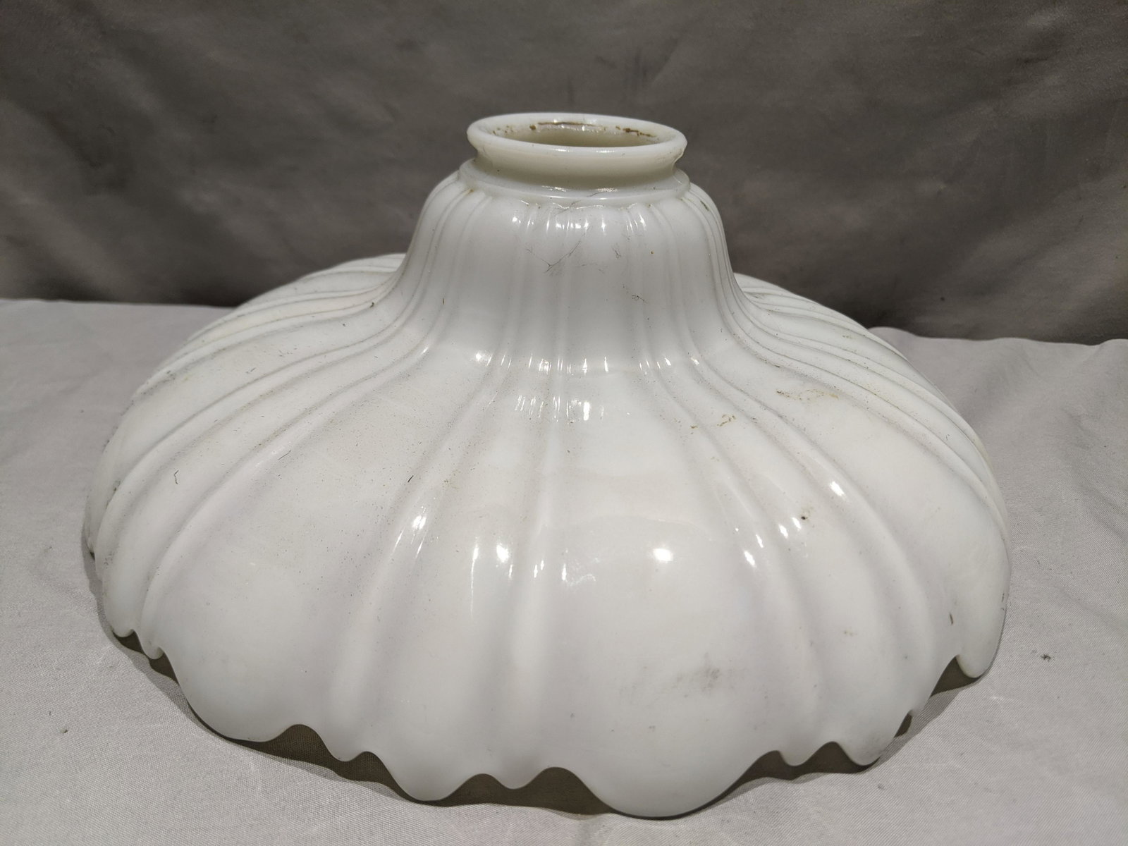 Antique Wide Ribbed White Glass Torchiere Lamp Shade: Antique Wide Ribbed White Glass Torchiere Lamp Shade. Measurements in inches: 4 high x 10 diameter, 2 1/4 lip Condition:No chips or cracks, needs a good cleaning Shipping:We offer in-house shipping. I
