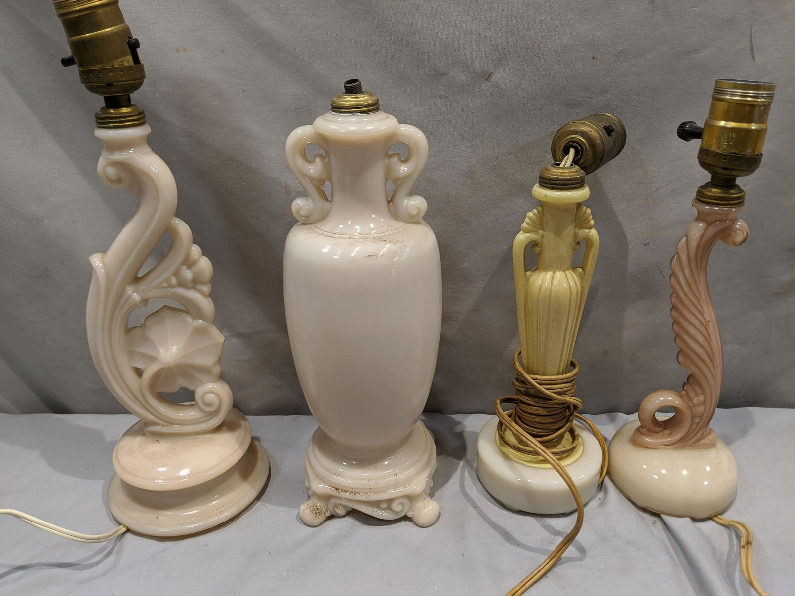 Lot 4 1950's Aladdin Alacite Table Lamps (1 of 8)