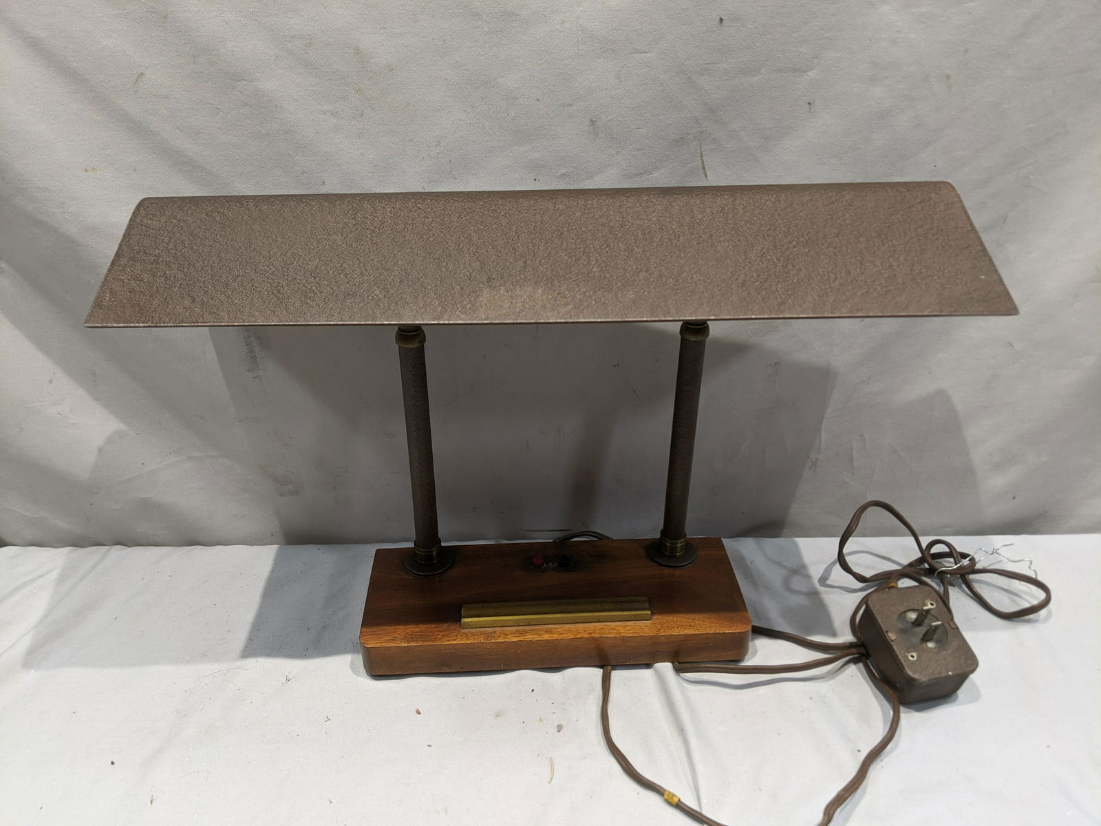 Early Machine-Age Industrial Japanned Finish Desk Lamp (1 of 5)