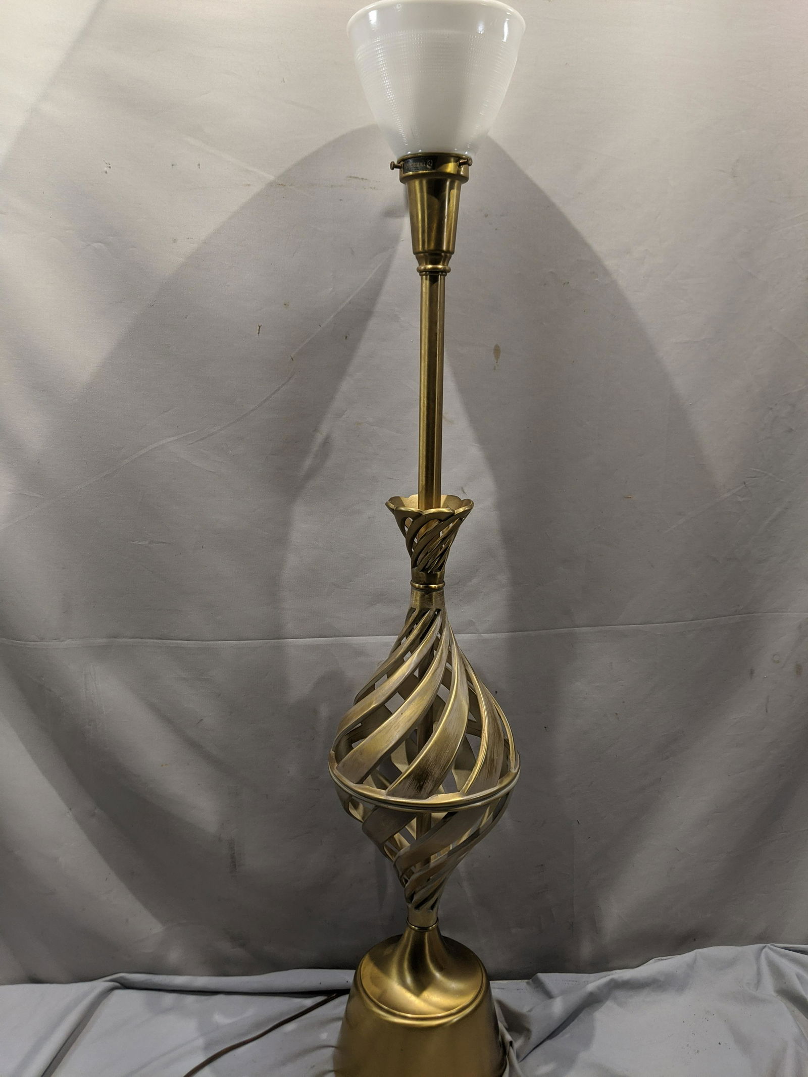 Mid-Century Twisted Brushed Brass Rembrandt Table Lamp (1 of 7)