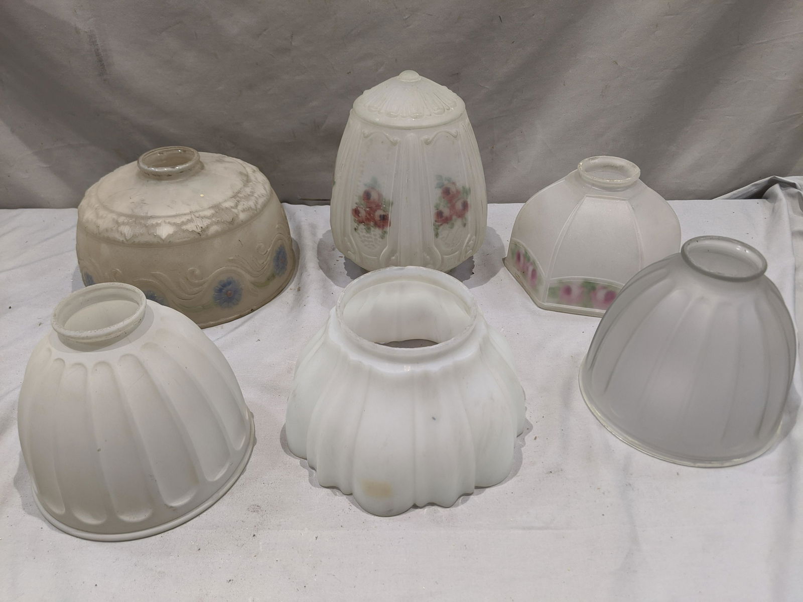 Lot 6 Medium Frosted Floral Glass Lamp Shades (1 of 7)