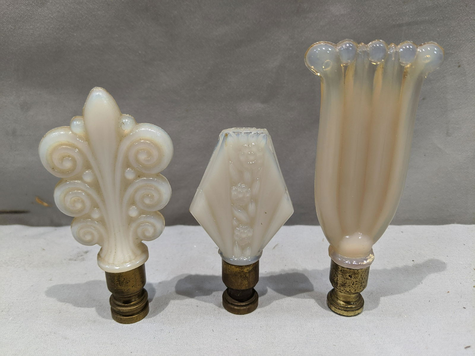 Lot 3 c1940 Aladdin Alaciite Assorted Glass Lamp (1 of 5)