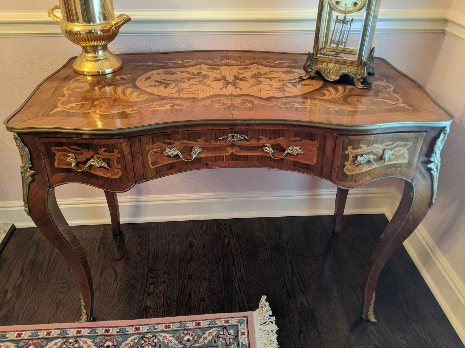 Antique Inlaid Marquetry Wood Desk w/ Brass Ormolu: Antique Inlaid Marquetry Wood Desk w/ Brass Ormolu. Measurements in inches: 31 high x 41 x 23 Condition:Couple light scratches on top , overall very nice Shipping:Buyer to arrange pick up (no charge)