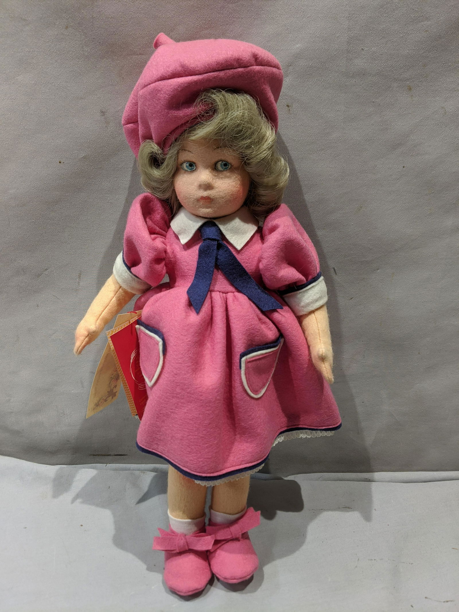 1983 Lenci Martina Schwarz All Original Cloth Doll: 1983 Lenci Martina Schwarz All Original Cloth Doll. Measurements in inches: 14 high Condition:Good with no problems Shipping:We offer in-house shipping. Item(s) will be packed after invoice is paid an