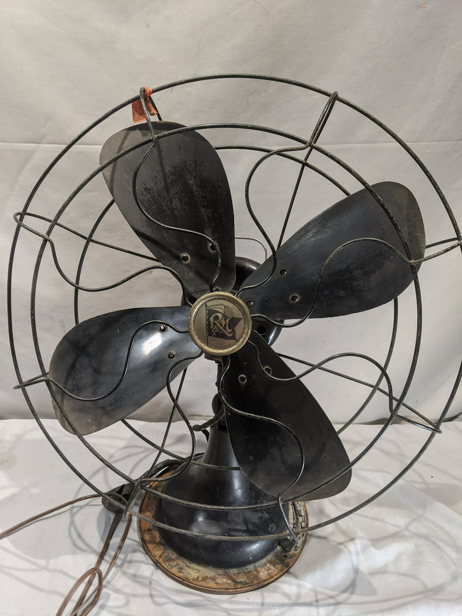 1920s Antique Robbins & Myers 16" Blade Electric Fan: 1920s Antique Robbins & Myers 16" Blade Electric Fan with three speeds. Measurements in inches: 16 diameter blades Condition:Nice looking fan. Has rusty bottom plate, chords should be replaced . Works