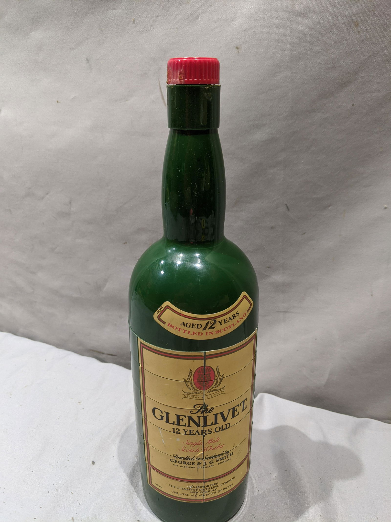 Glenlivet 12 Year Old Scotch Whiskey Bottle Puzzle (1 of 8)