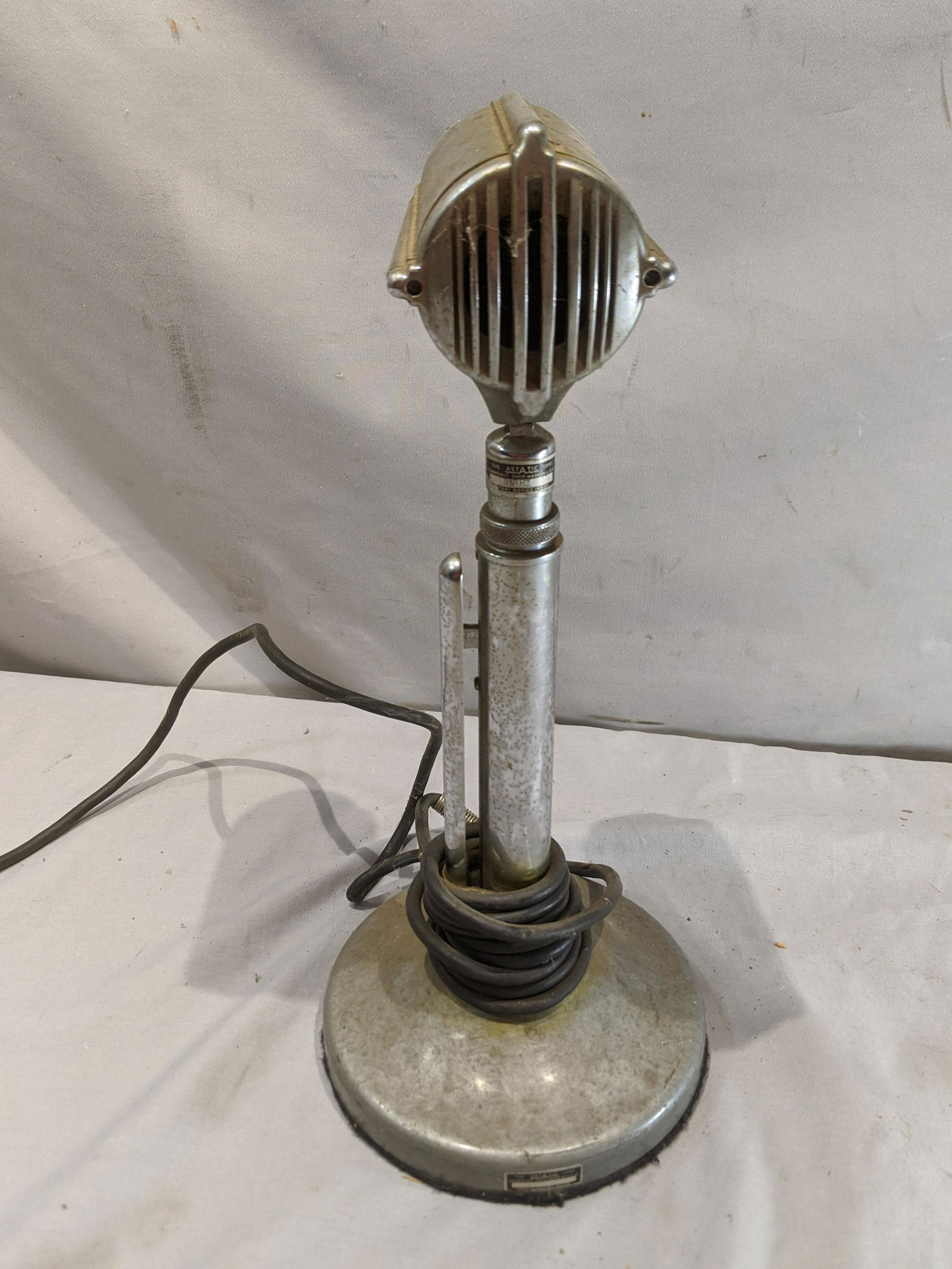 Vintage Astatic Model DN-HZ Dynamic Harp Mic Microphone (1 of 7)