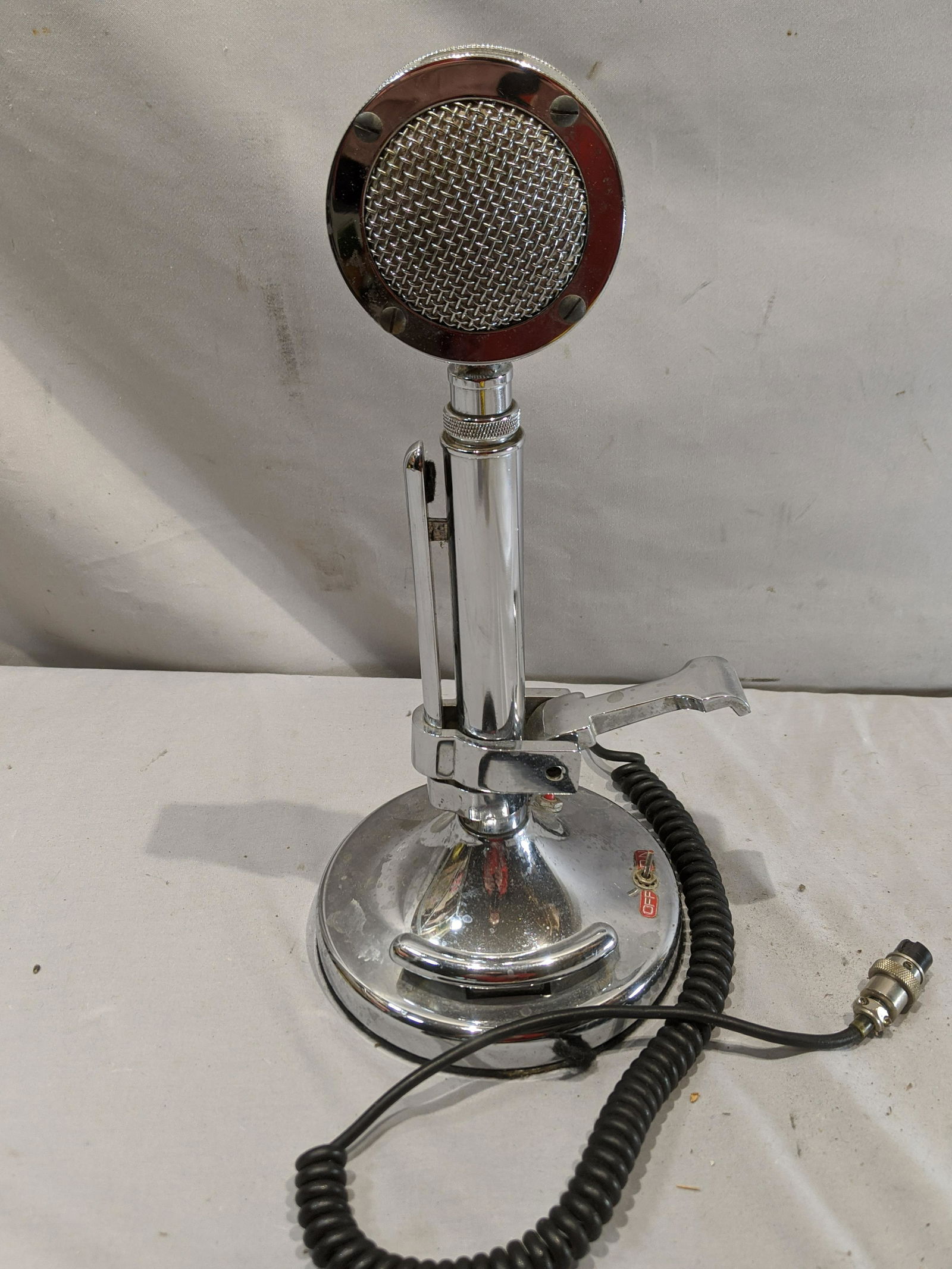 Vintage Astatic Silver Eagle Mic Microphone on Stand (1 of 6)