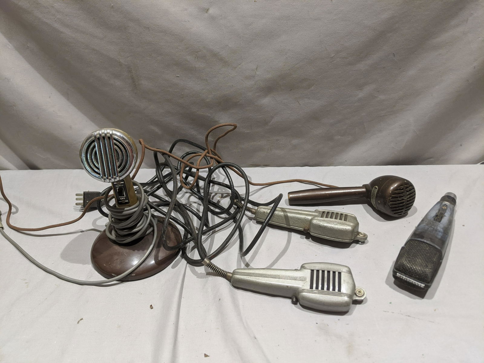 Lot 5 Vintage Microphones Shure Astatic Sennheiser etc (1 of 8)