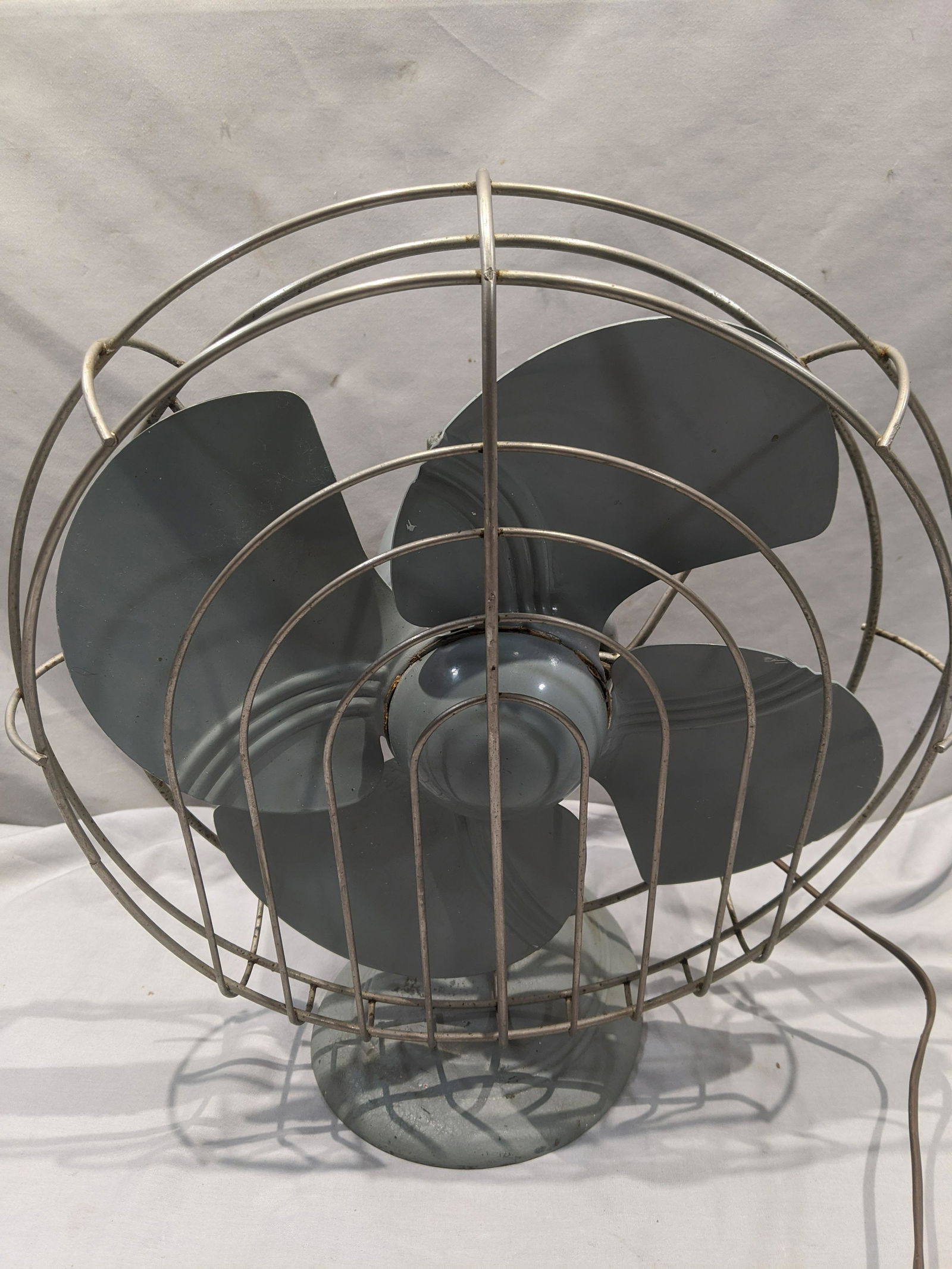 Vintage Art Deco Dominion 5219 Oscillating Electric Fan (1 of 6)