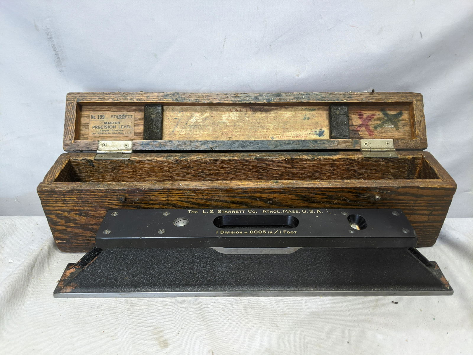 Antique LS Starrett Co Cast Iron Level in Wood Case (1 of 7)