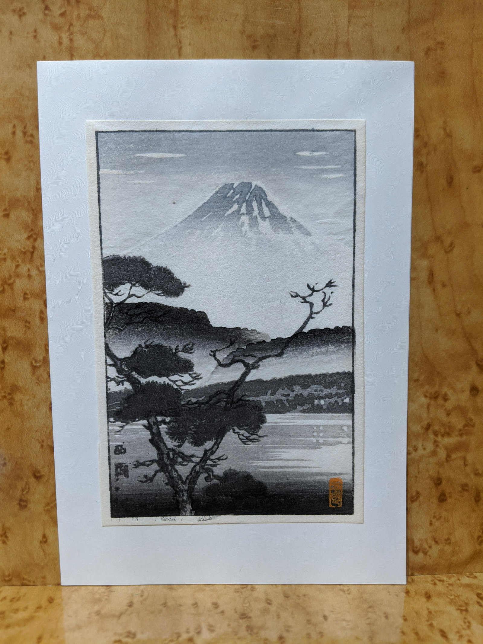 1938 Koitsu Tsuchiya Japanese Woodblock Print Mt Fuji: 1938 Koitsu Tsuchiya Japanese Woodblock Print Mt Fuji at Lake Sai. Post card size on paper. Colored version. Measurements in inches: 4 x 6 Condition:Good with no problems Shipping:We offer in-house sh