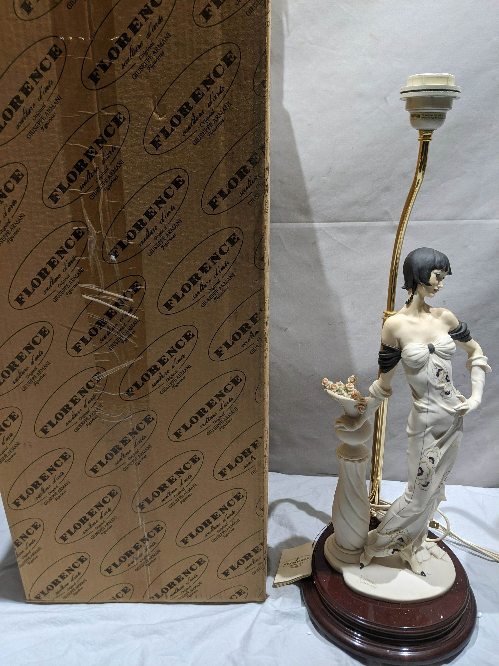 Giuseppe Armani Florence Sculpture Lamp Morning Rose (1 of 8)