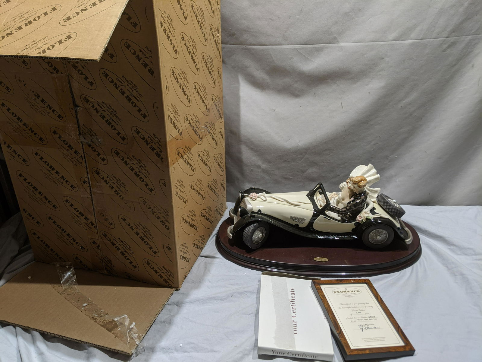 Giuseppe Armani Florence Sculpture Just Married #1509 (1 of 8)