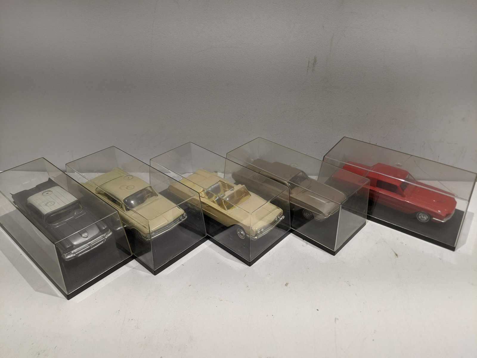 Lot 5 1960s Ford Dealer Promo Model Cars (1 of 6)