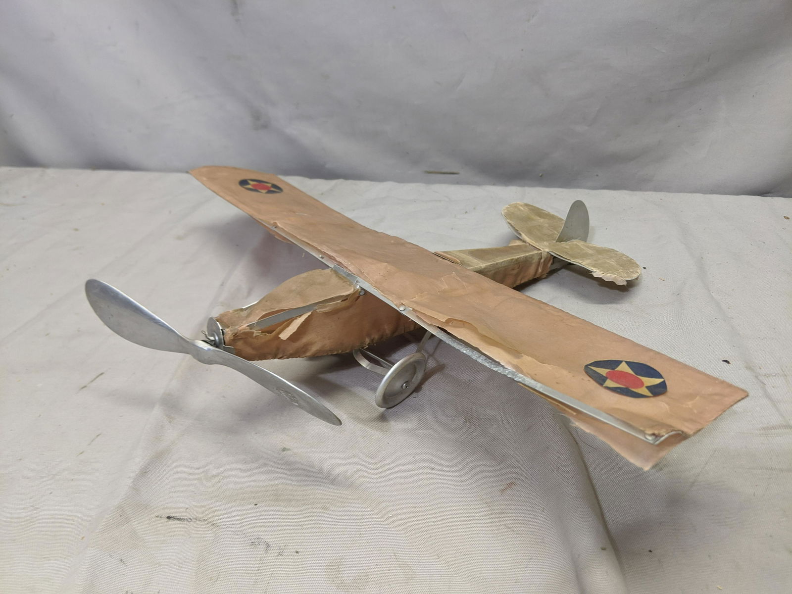 Vintage Mo-Car Metal and Paper Model Airplane (1 of 7)