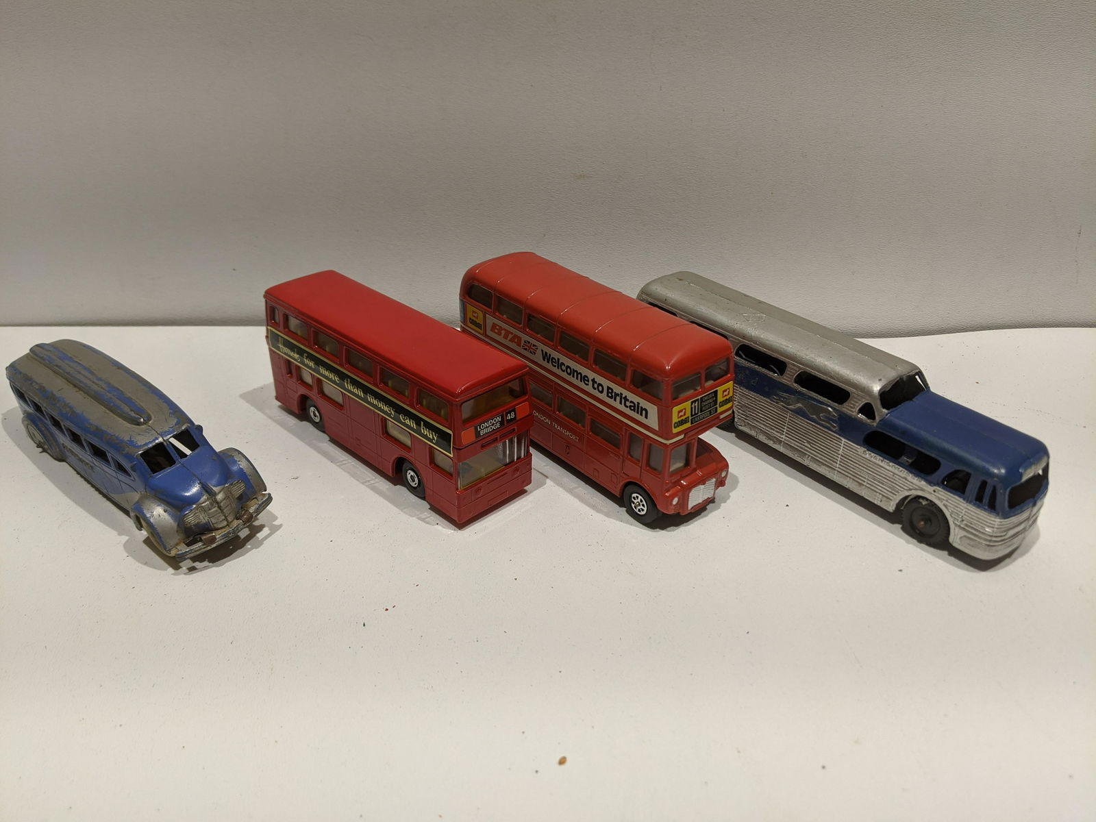 Lot 4 Vintage Assorted Buses Greyhound Harrods BTA etc (1 of 6)