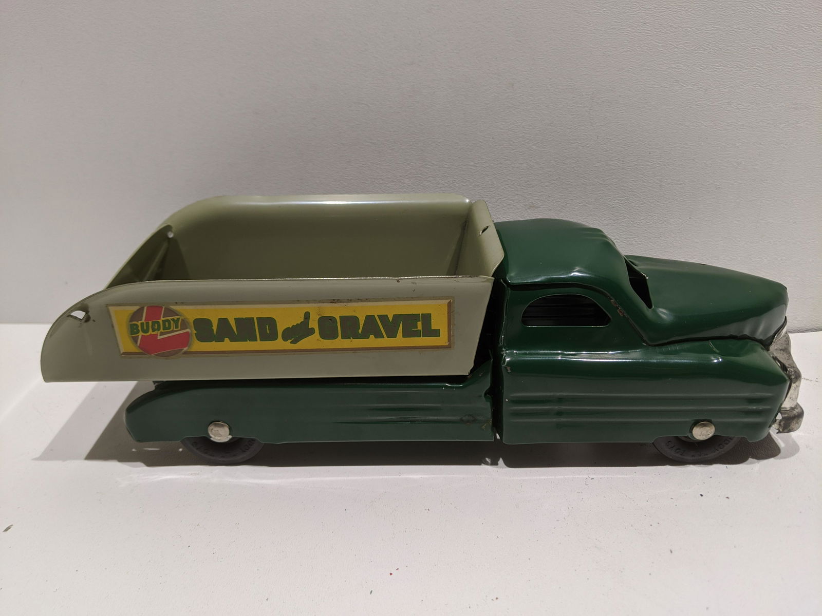 1940's Buddy L Sand & Gravel Dump Truck (1 of 6)