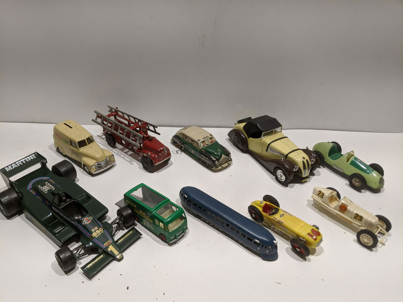 Lot 10 Assorted Vintage Toy Cars Police Race Trucks et (1 of 11)