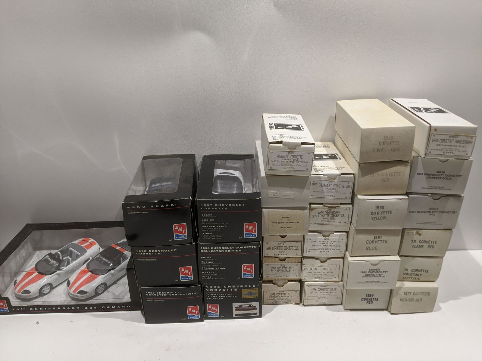 Lot 30 ERTL 1954-55 Corvette Model Cars NOS (1 of 10)