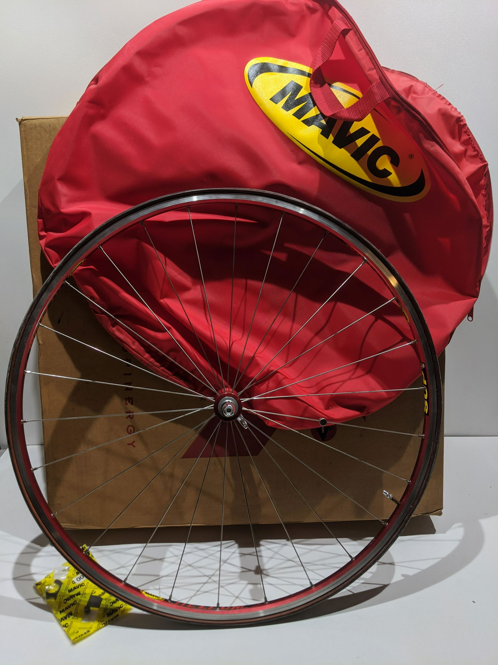 Mavic Helium Road Bike Front Wheel 700c Clincher (1 of 5)