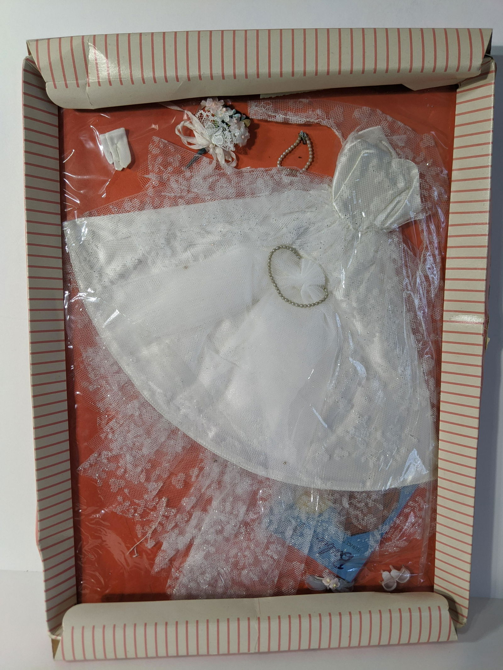Vintage Barbie Doll Wedding Dress NOS in Package - Mar 14, 2021 | Lodestar Auctions in IL