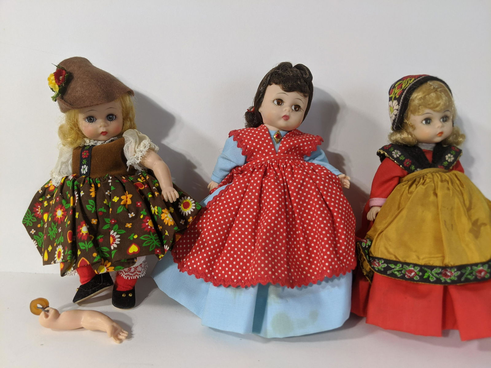 Lot 3 Madame Alexander Kins Dolls Tyrolean Jo Sweden (1 of 5)