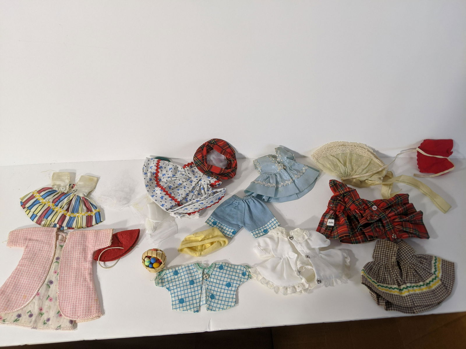 Lot Vintage Assorted Storybook Doll Clothes Anita Beryl (1 of 7)