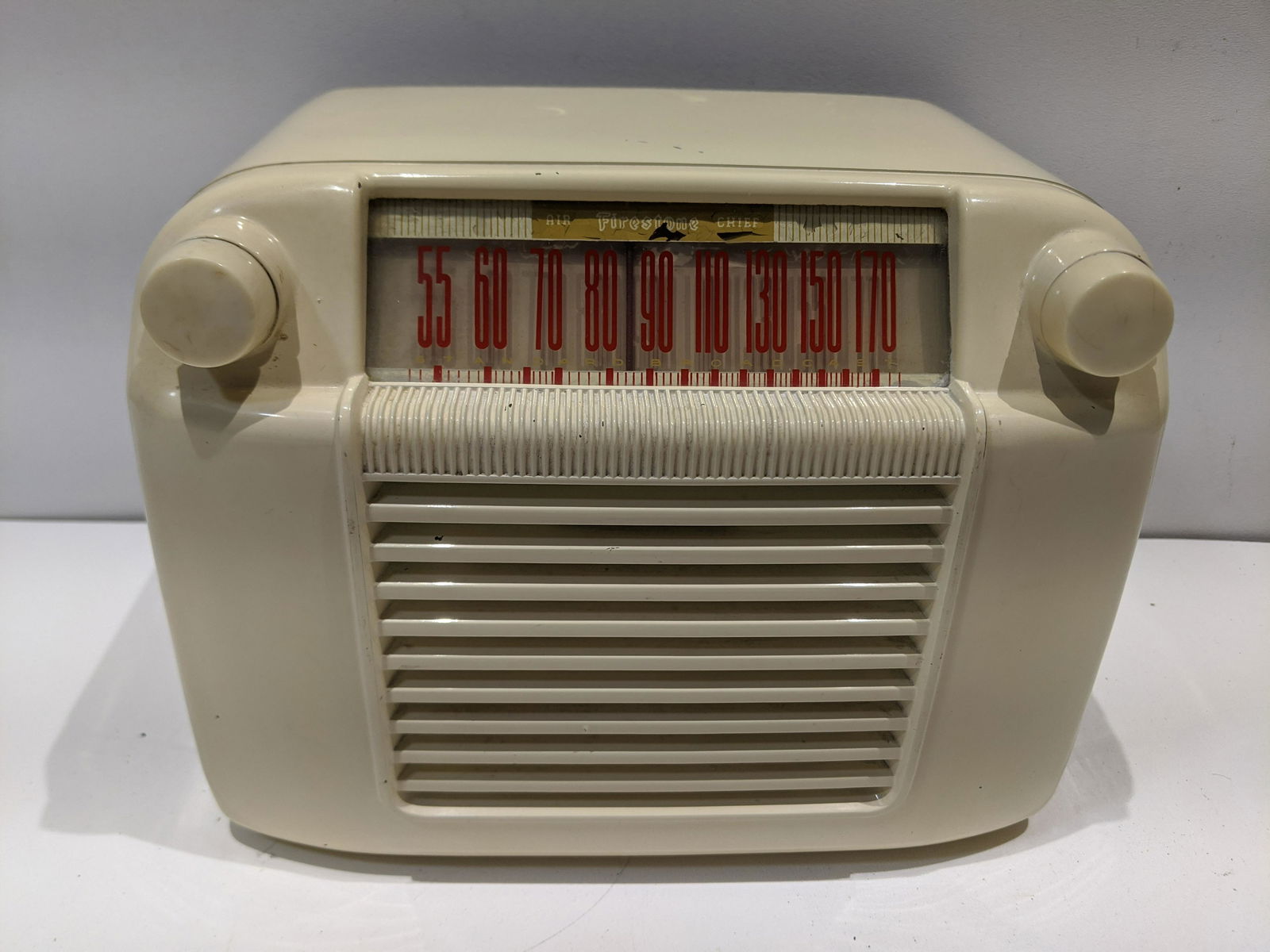 Firestone Air Chief  White Metal Tube Radio 4-A-25 (1 of 7)