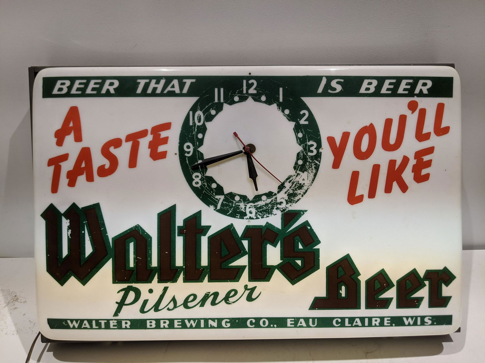 Vintage Walter Pilsner Beer Light Up Wall Hagen Sign (1 of 9)