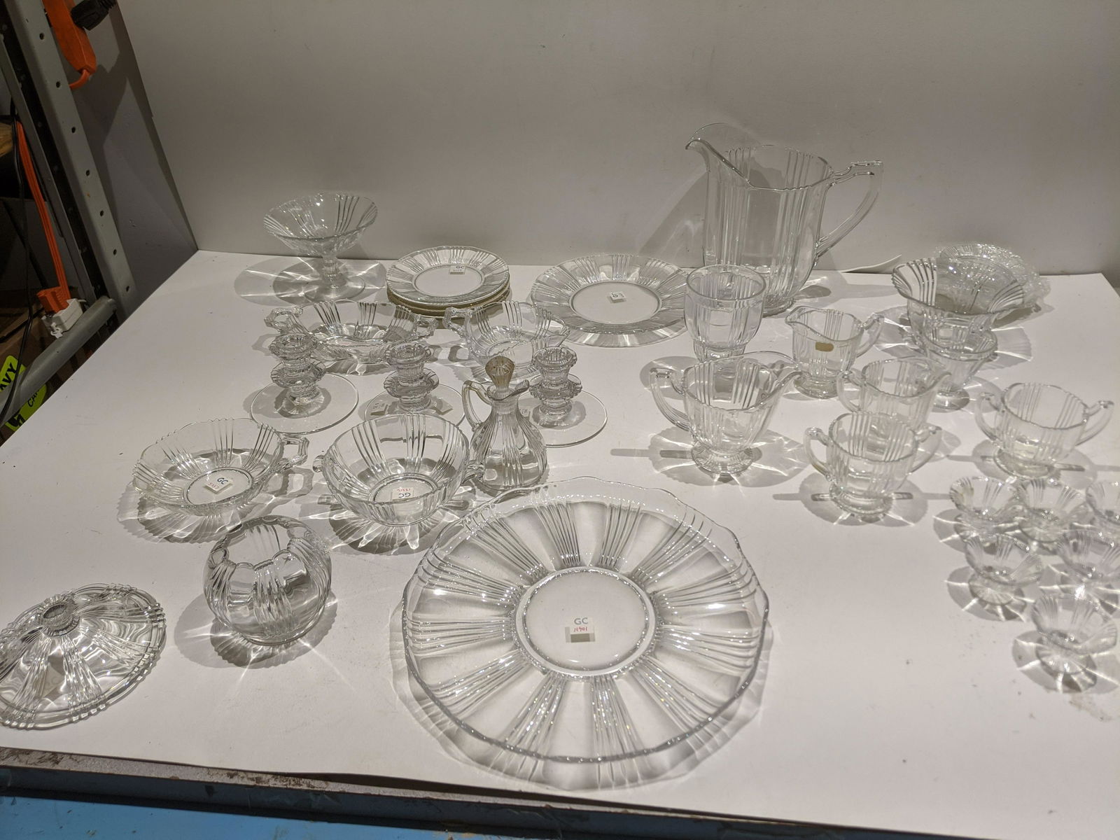 Lot 45 Assorted Fostoria Sunray Depression Glass Items (1 of 13)