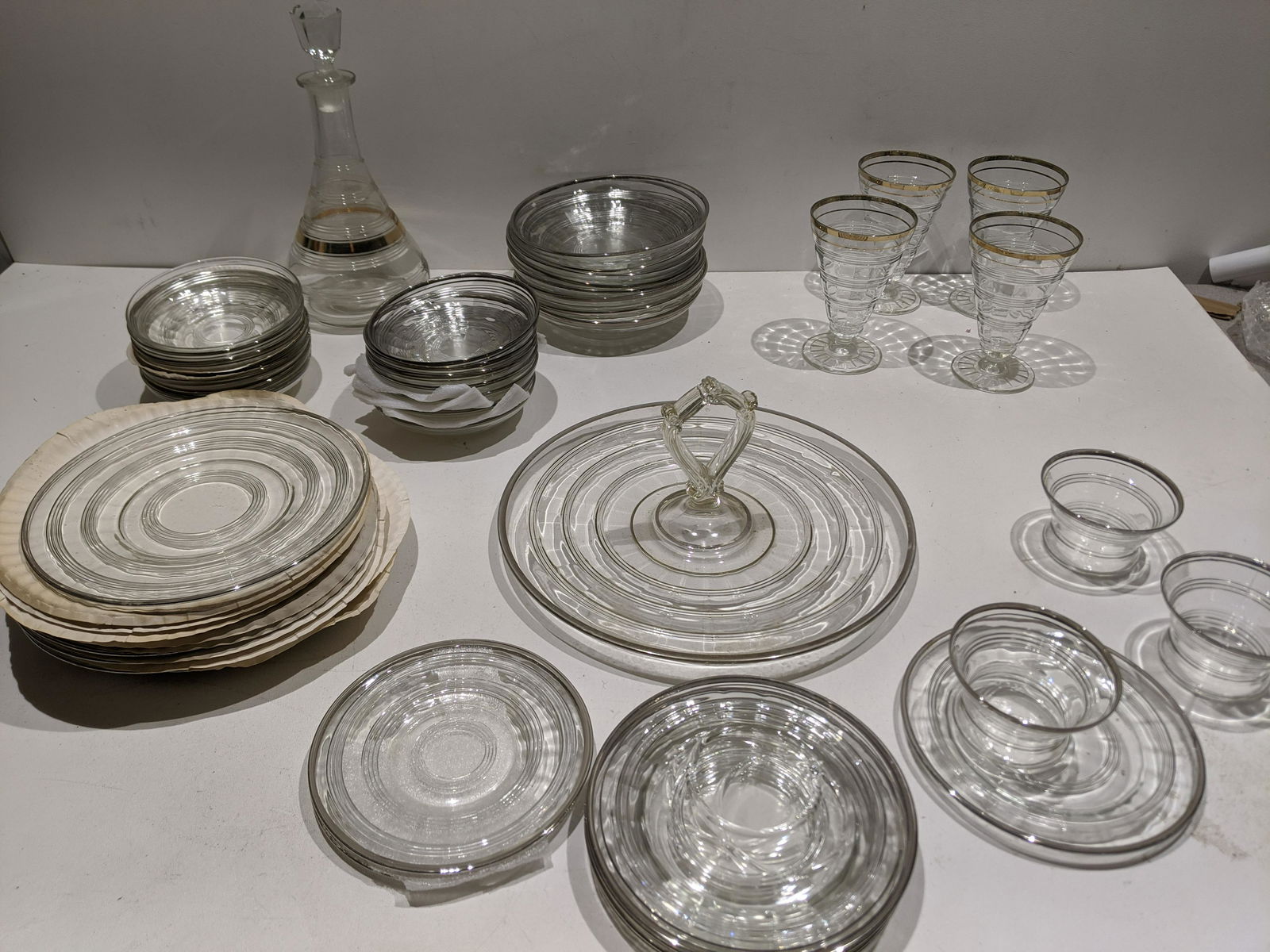 Lot 47 Assorted Ring Crystal Banded Glass Items (1 of 9)