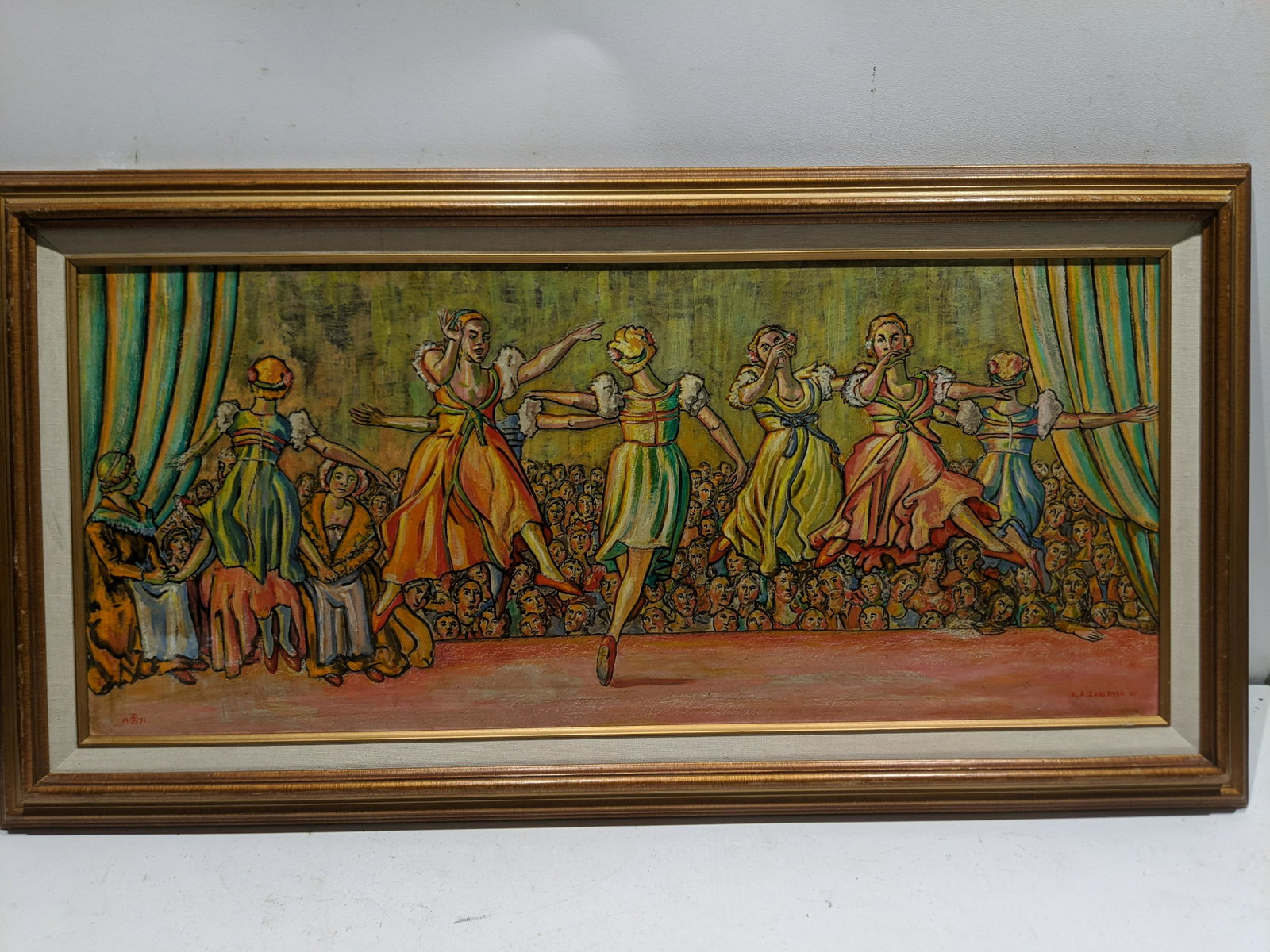 1971 RA Zarlenga Signed Ballet Show Oil Painting: 1971 RA Zarlenga Signed Ballet Show Oil Painting on board in frame. Signed lower right. Measurements in inches: 35 x 18, image: 29 1/2 x 12 1/2 Condition:Good with no problems Shipping:We offer in-hou