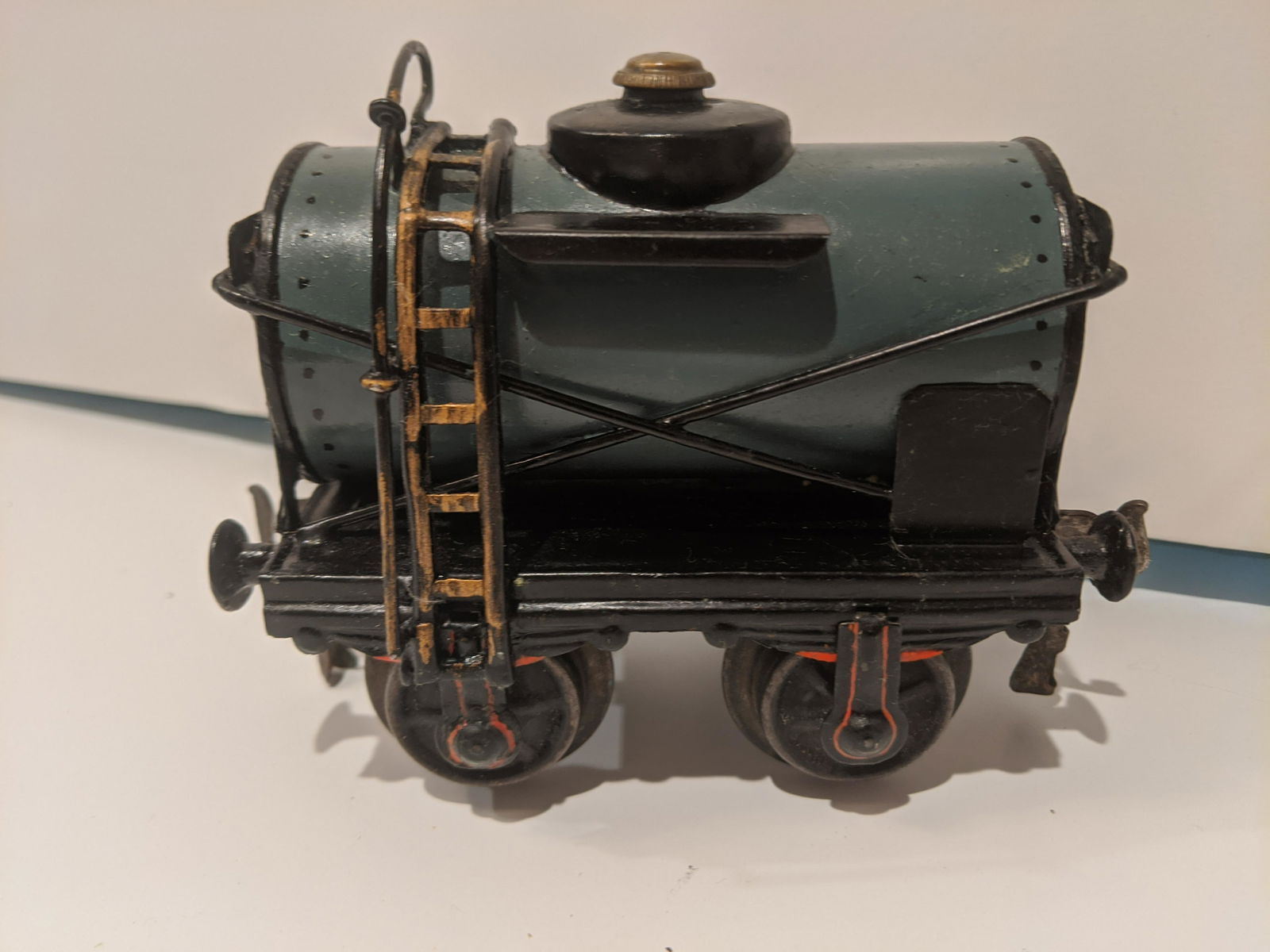 c1910 Marklin Hand Painted 1 Gauge Train Tanker (1 of 6)