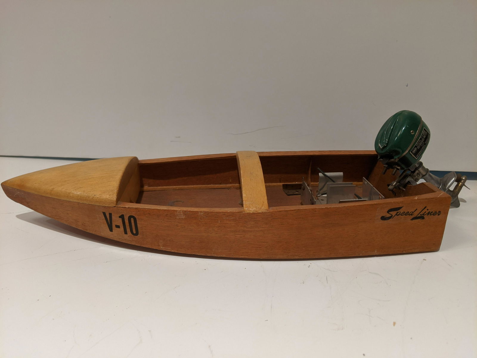 Vintage Wood Model Speed Lines Race Boat (1 of 7)