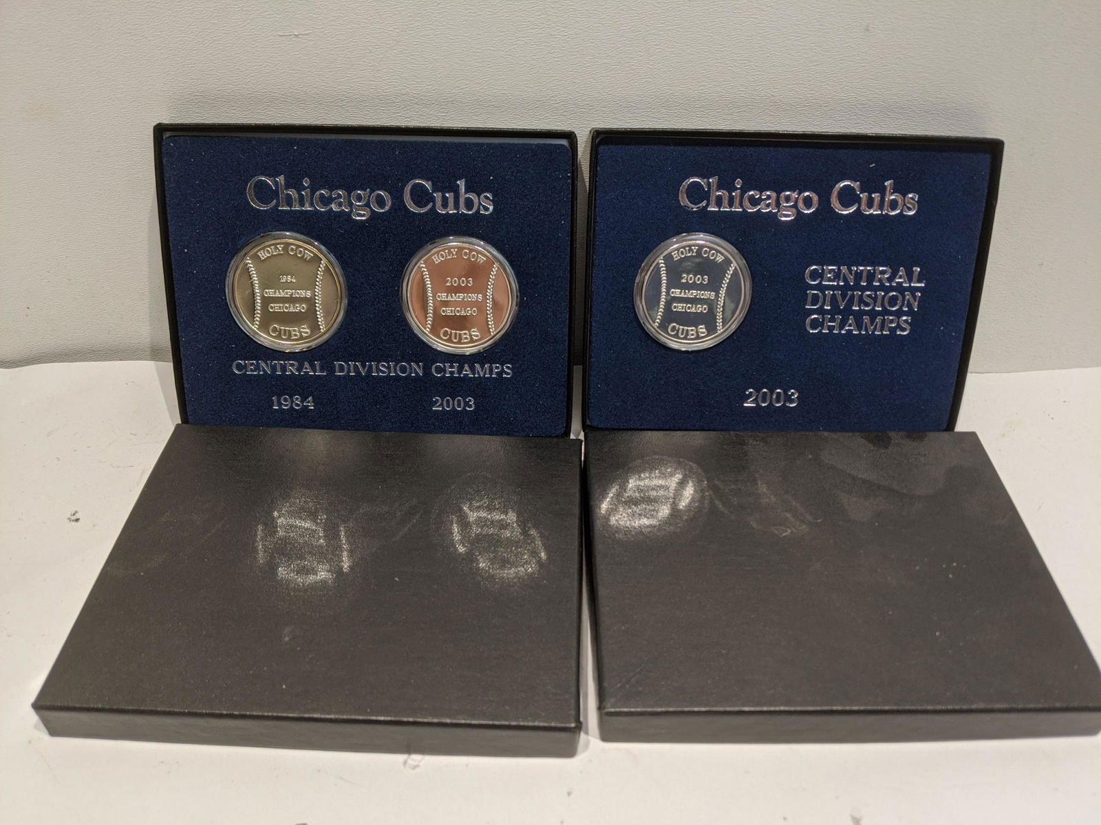 2003 Chicago Cubs Division Champs 3 Silver Medallions: 2003 Chicago Cubs Central Division Champs 3 Silver Medallions in box. Each coin one troy once. Condition:Good with no problems Shipping:We offer in-house shipping. Item(s) will be packed after invoice
